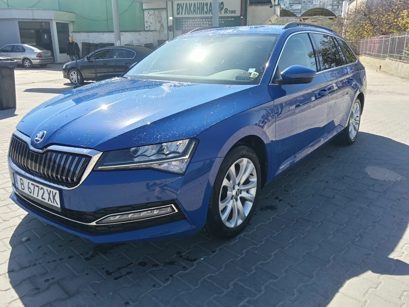 Skoda Superb 1.4 TSI Plug-In Hybrid 218 k.c., снимка 3 - Автомобили и джипове - 55797976