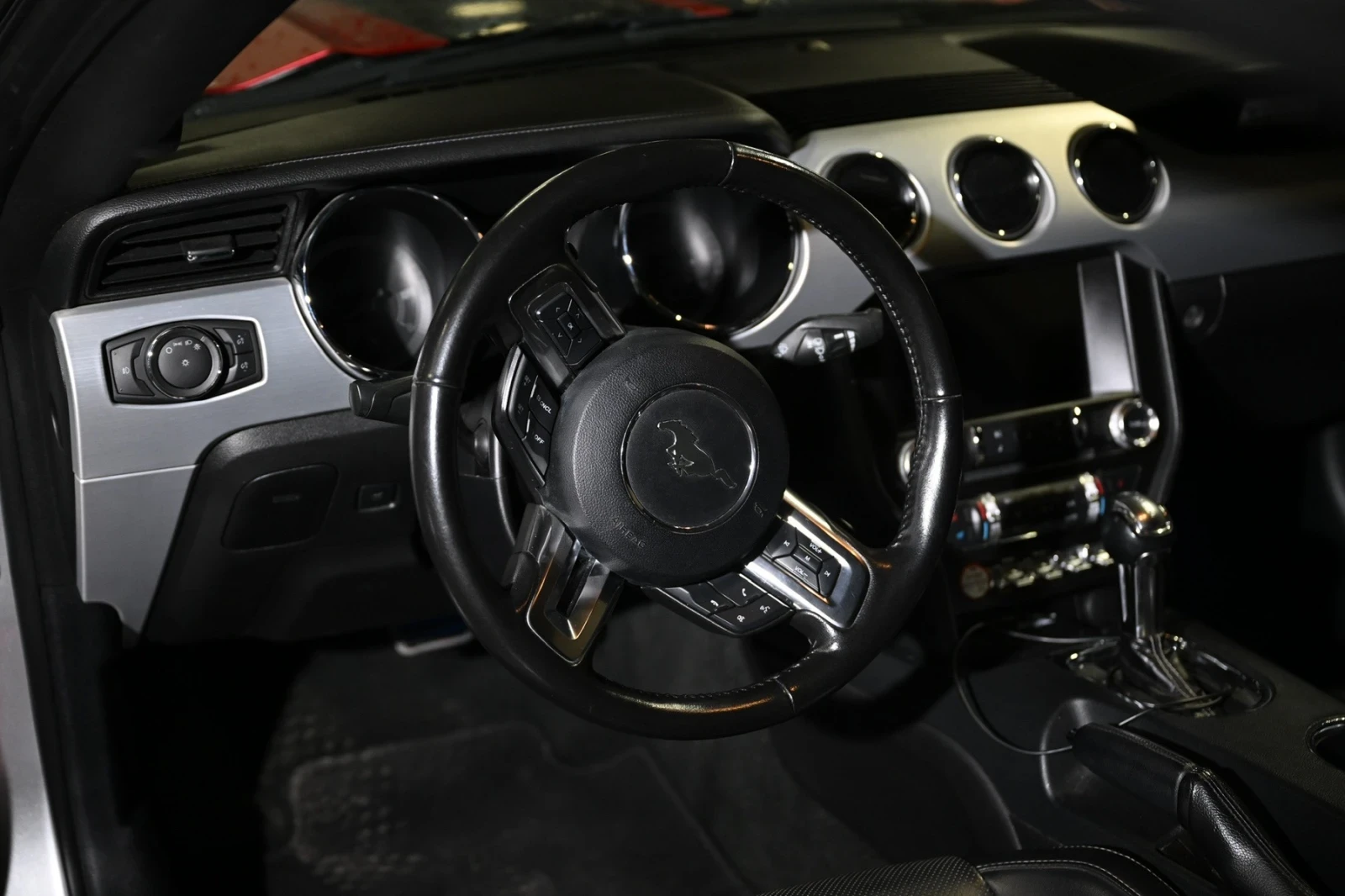 Ford Mustang, снимка 2 - Автомобили и джипове - 55904540
