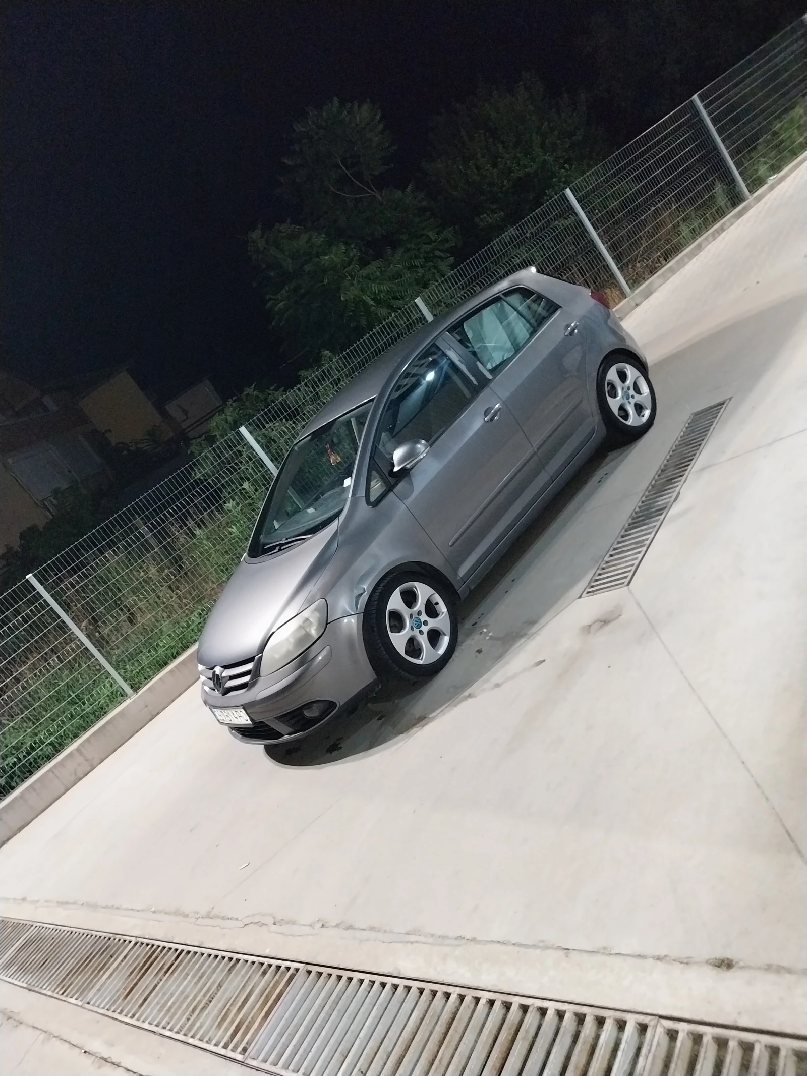 VW Golf Plus 2.0 140, снимка 15 - Автомобили и джипове - 55940717
