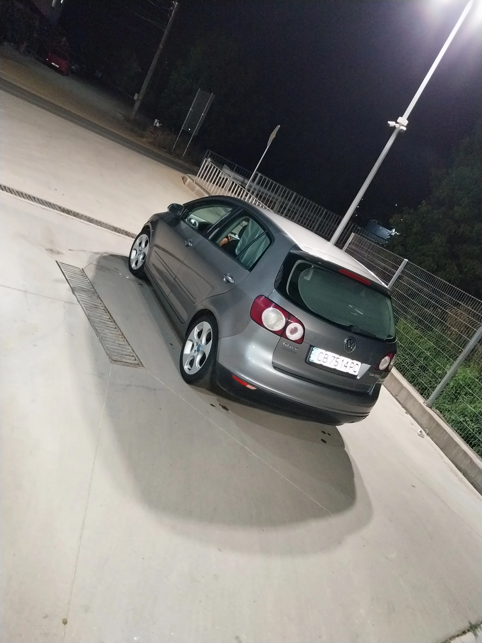 VW Golf Plus 2.0 140, снимка 5 - Автомобили и джипове - 55940717
