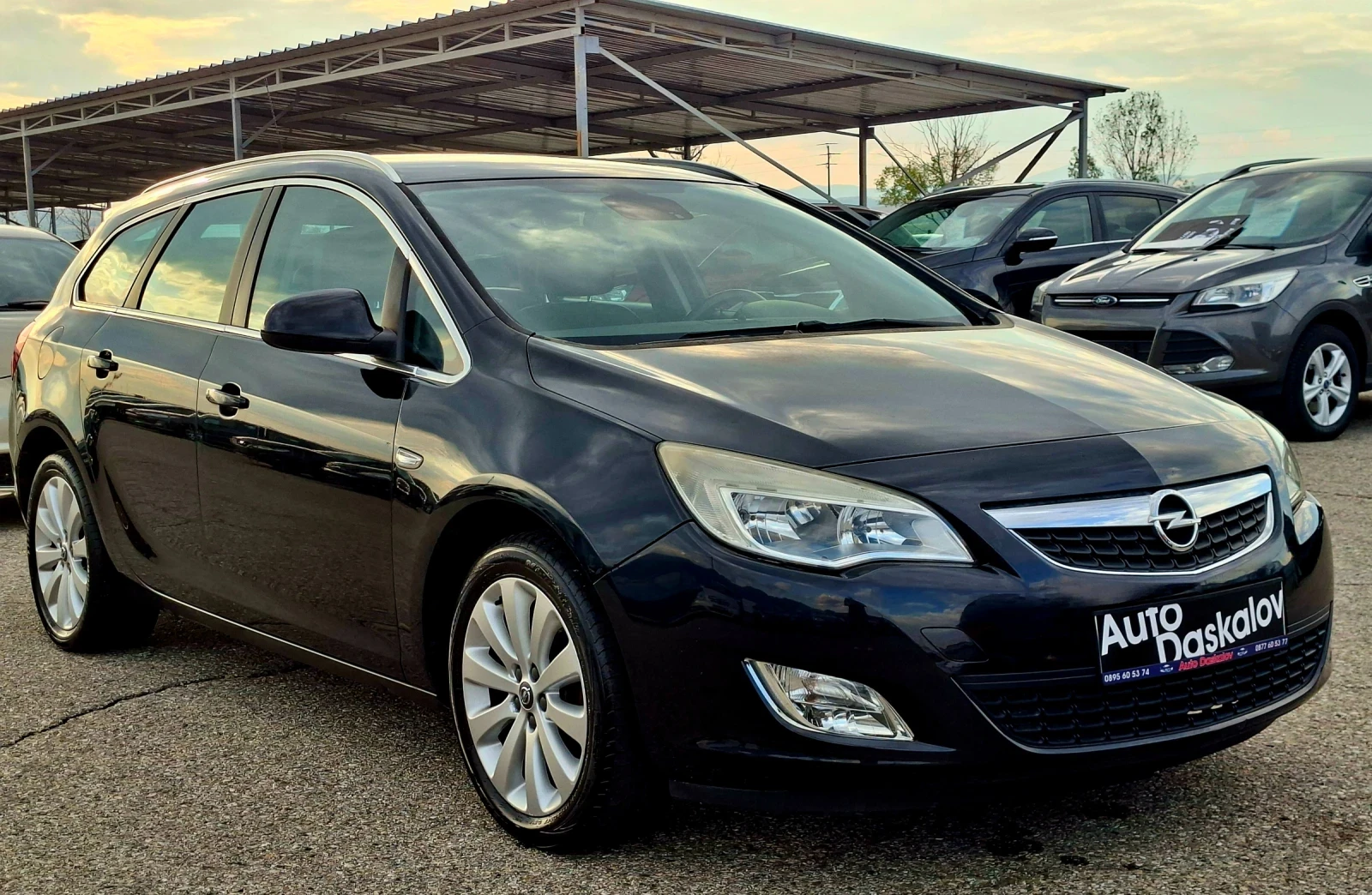 Opel Astra 1, 4 turbo, снимка 8 - Автомобили и джипове - 56202631