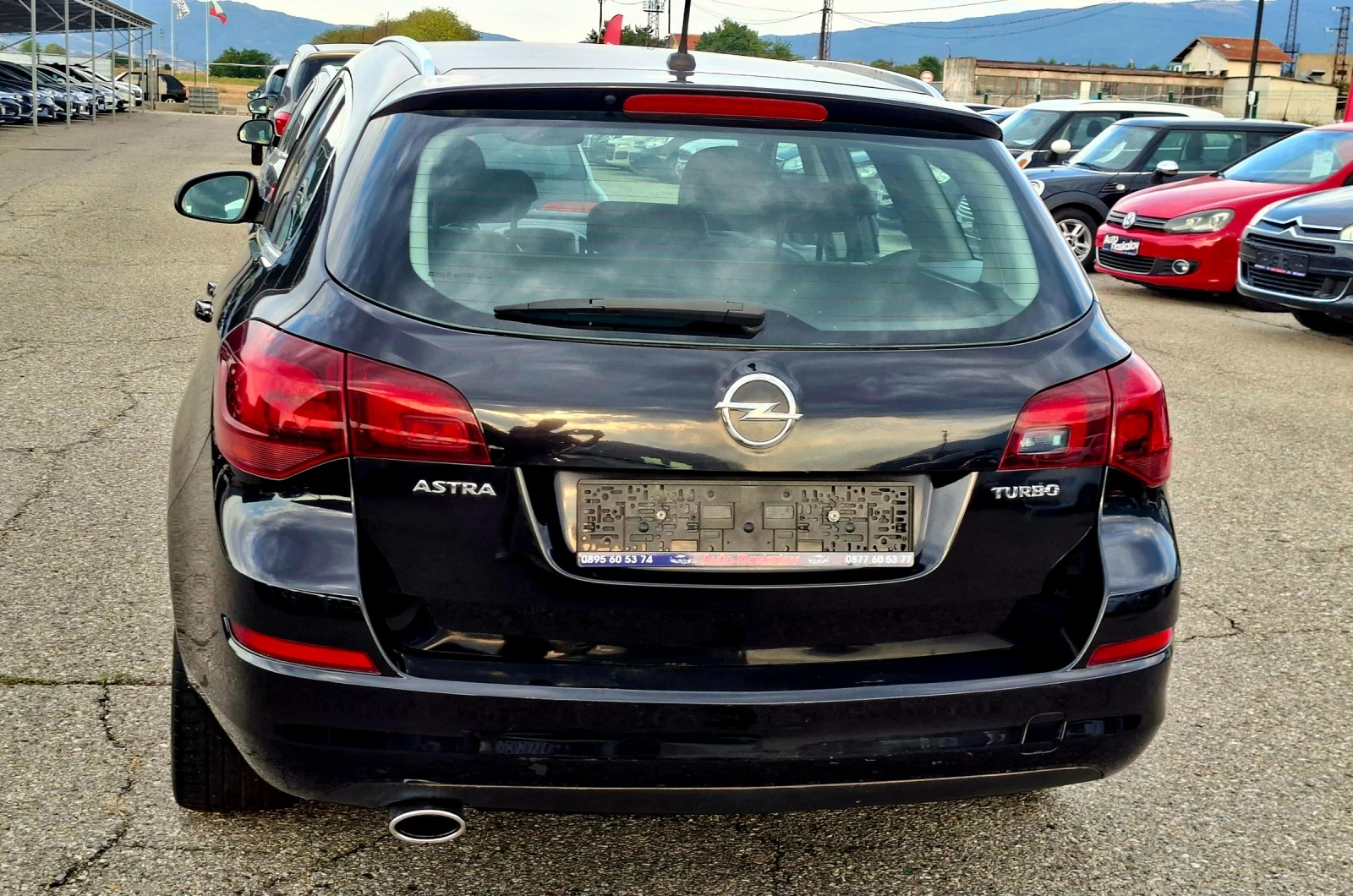 Opel Astra 1, 4 turbo, снимка 5 - Автомобили и джипове - 56202631