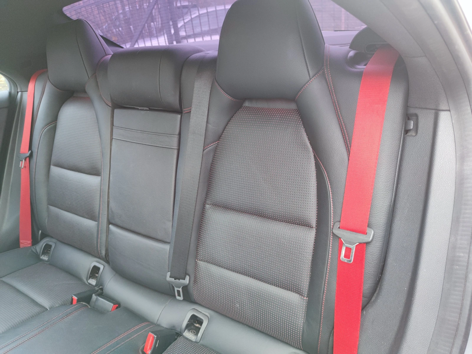 Mercedes-Benz CLA 45 AMG 360hp 4x4 CARFAX! | Mobile.bg � ����������� 12