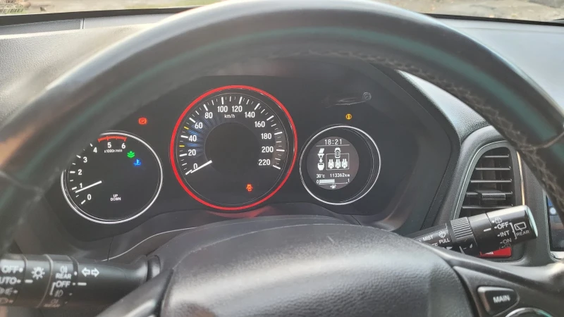 Honda Hr-v 1.6 i-dtec, снимка 11 - Автомобили и джипове - 47385018