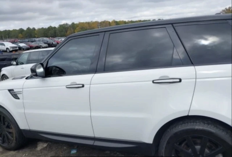 Land Rover Range Rover Sport, снимка 4 - Автомобили и джипове - 48252195