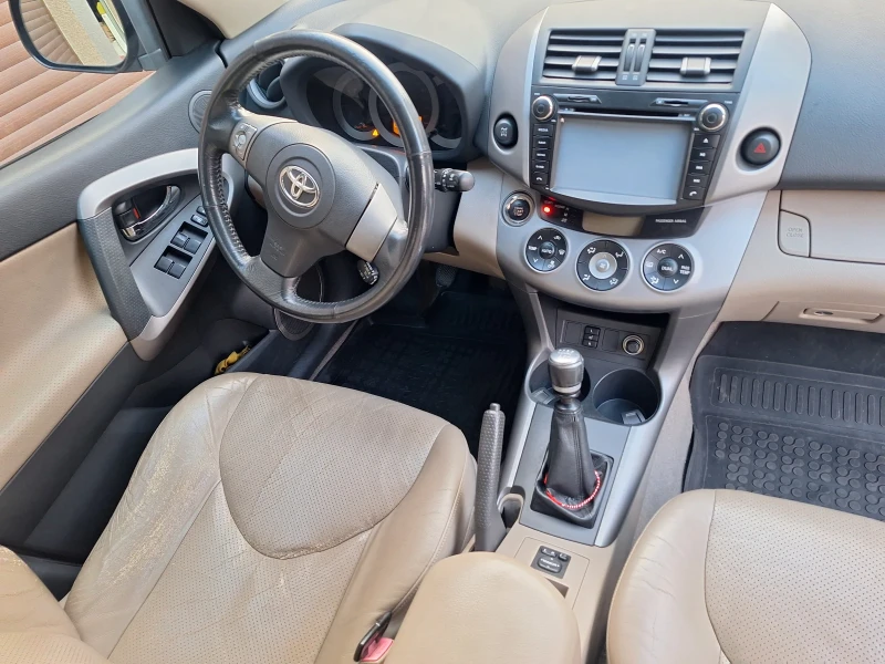 Toyota Rav4, снимка 16 - Автомобили и джипове - 52890996