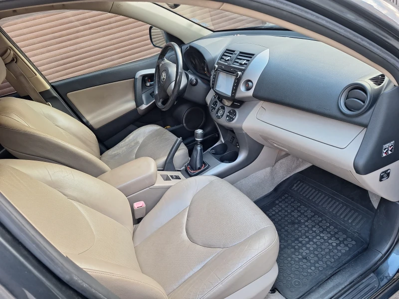 Toyota Rav4, снимка 15 - Автомобили и джипове - 52890996
