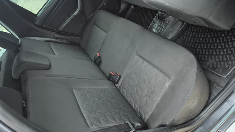 Dacia Duster 1.5 DCI 4Х4 150хил!!!!!РЕАЛНИ НАВИ ЛИЗИНГ ВИДЕО , снимка 7 - Автомобили и джипове - 53213431