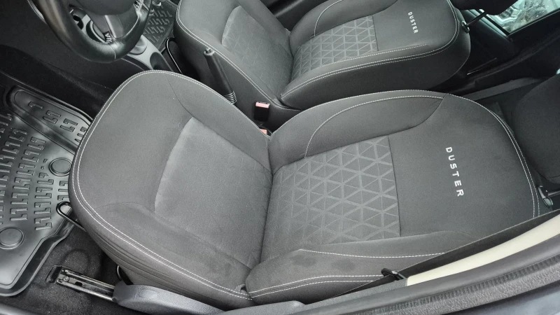 Dacia Duster 1.5 DCI 4Х4 150хил!!!!!РЕАЛНИ НАВИ ЛИЗИНГ ВИДЕО , снимка 11 - Автомобили и джипове - 53213431