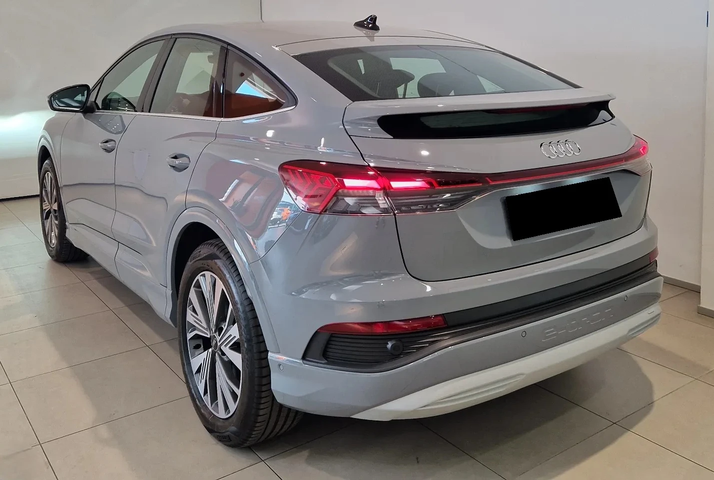 Audi Q4 Sportback e-tron 35 - изображение 7