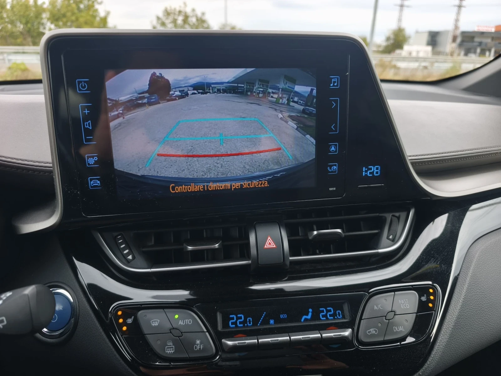 Toyota C-HR 1.8HYBRID 71000KM FULL SERVICE IN TOYOTA  - изображение 9