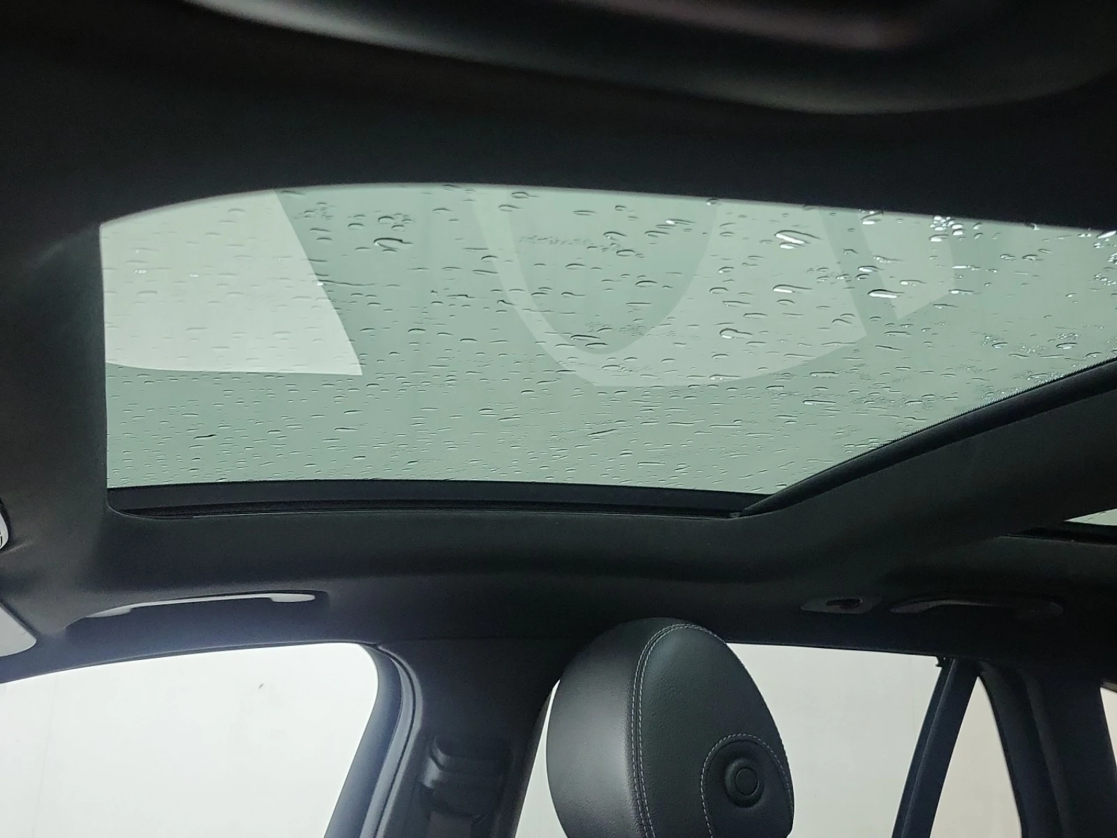 Mercedes-Benz GLC 300 4MATIC * * CARFAX * * АВТО КРЕДИТ * *  - изображение 10