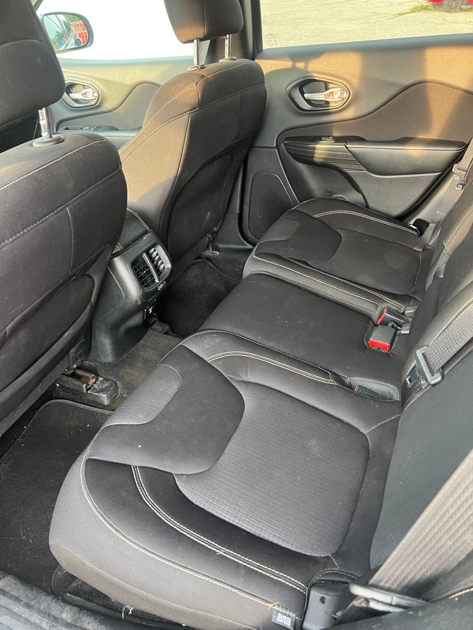 Jeep Cherokee  - изображение 9