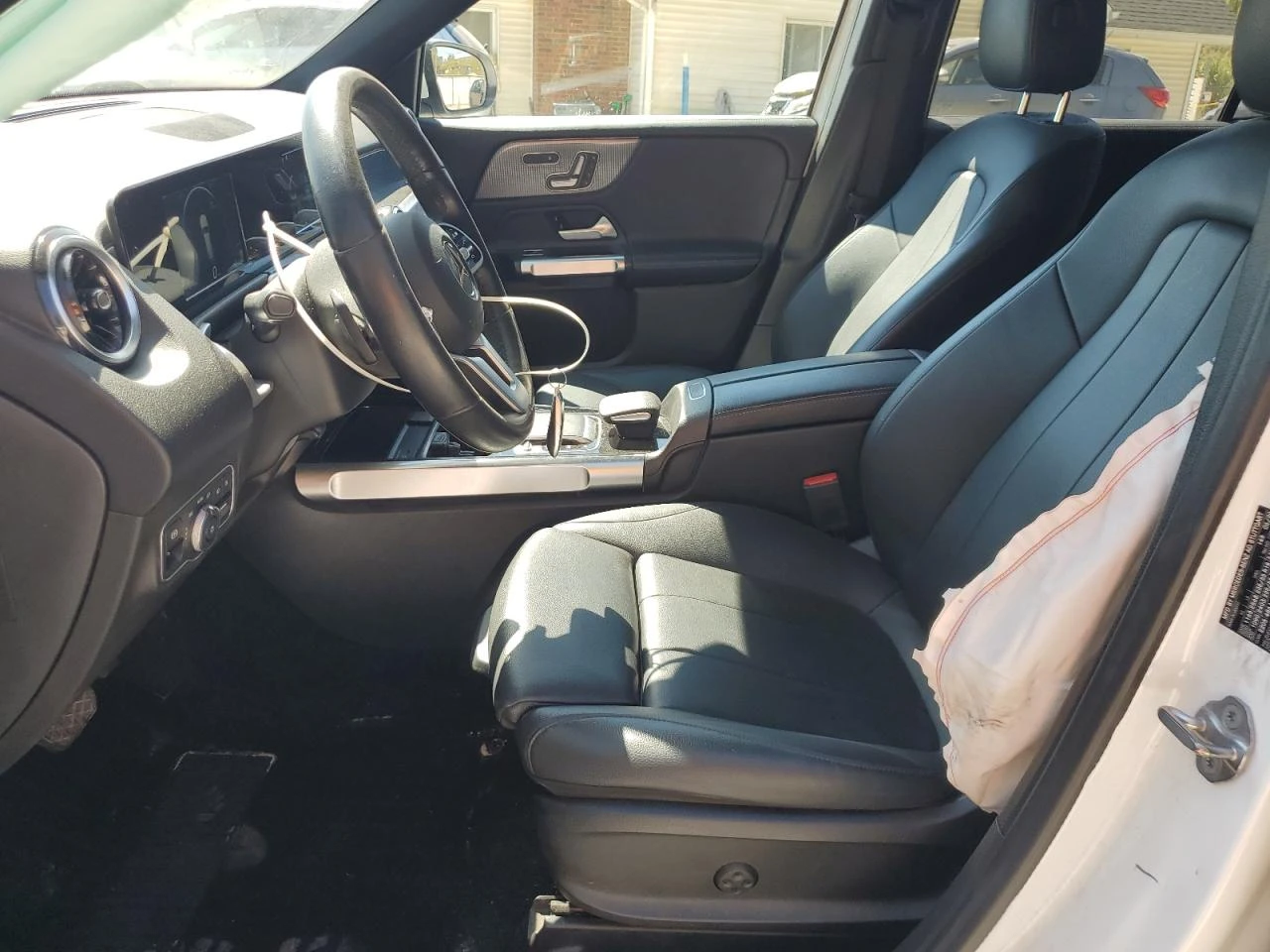 Mercedes-Benz GLB 4MATIC - изображение 7