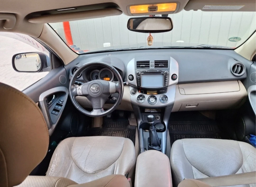 Toyota Rav4  - изображение 7