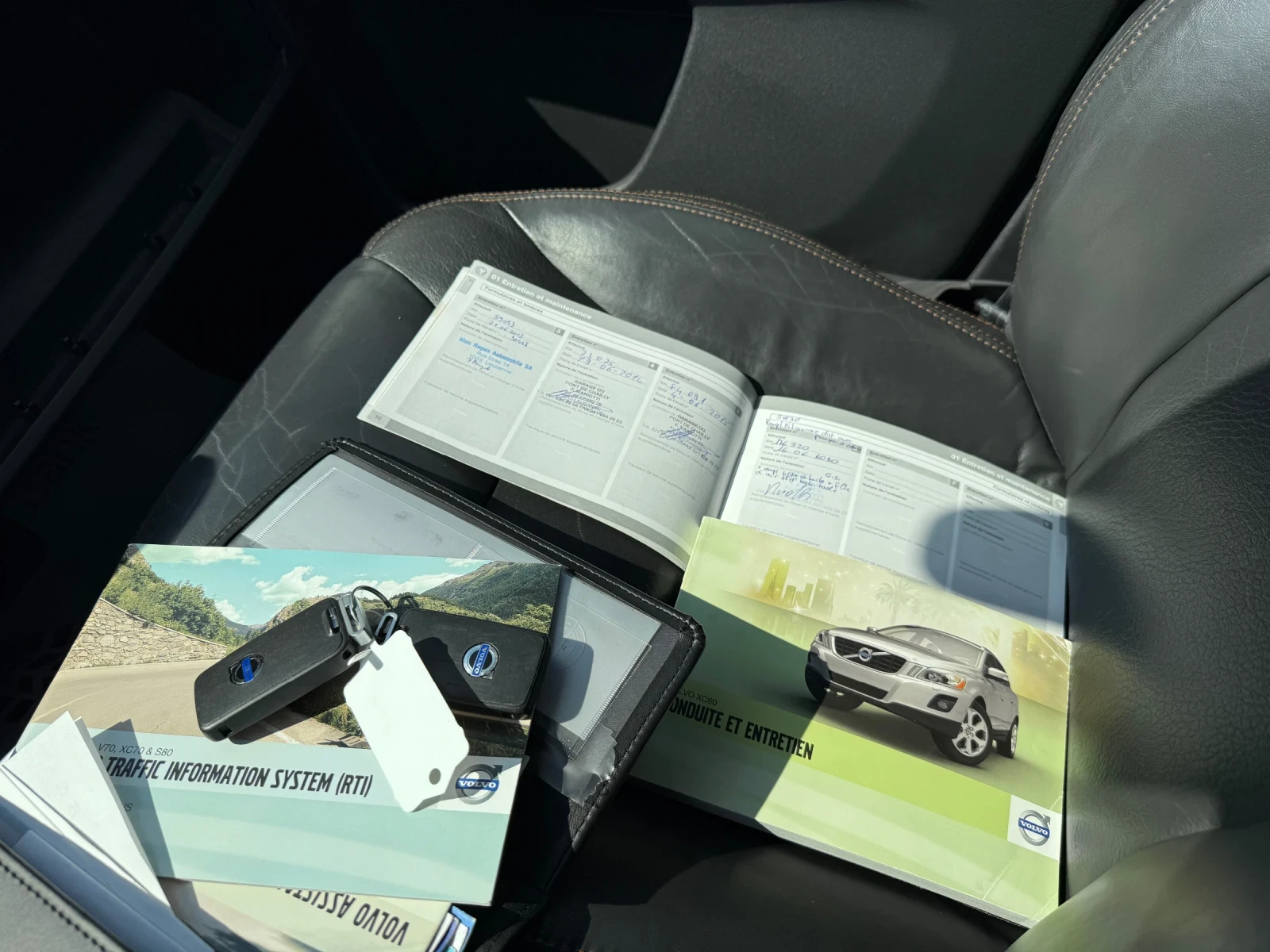 Volvo XC60 2.4D 4x4 CH AUTOMAT NAVI  163ks, снимка 16 - Автомобили и джипове - 54105542