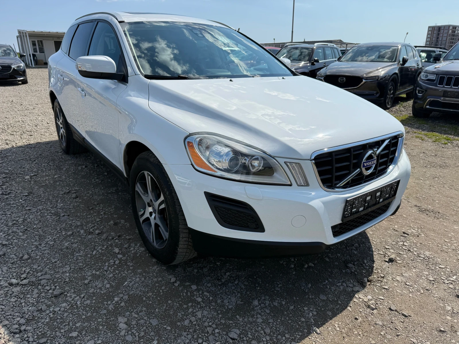Volvo XC60 2.4D 4x4 CH AUTOMAT NAVI  163ks, снимка 3 - Автомобили и джипове - 54105542