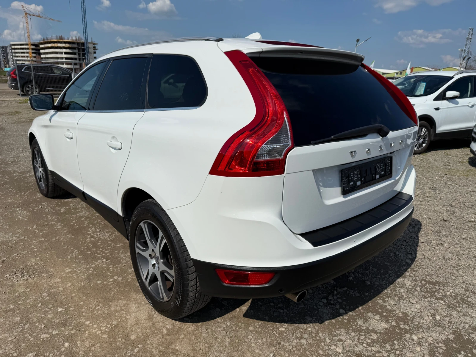 Volvo XC60 2.4D 4x4 CH AUTOMAT NAVI  163ks, снимка 6 - Автомобили и джипове - 54105542