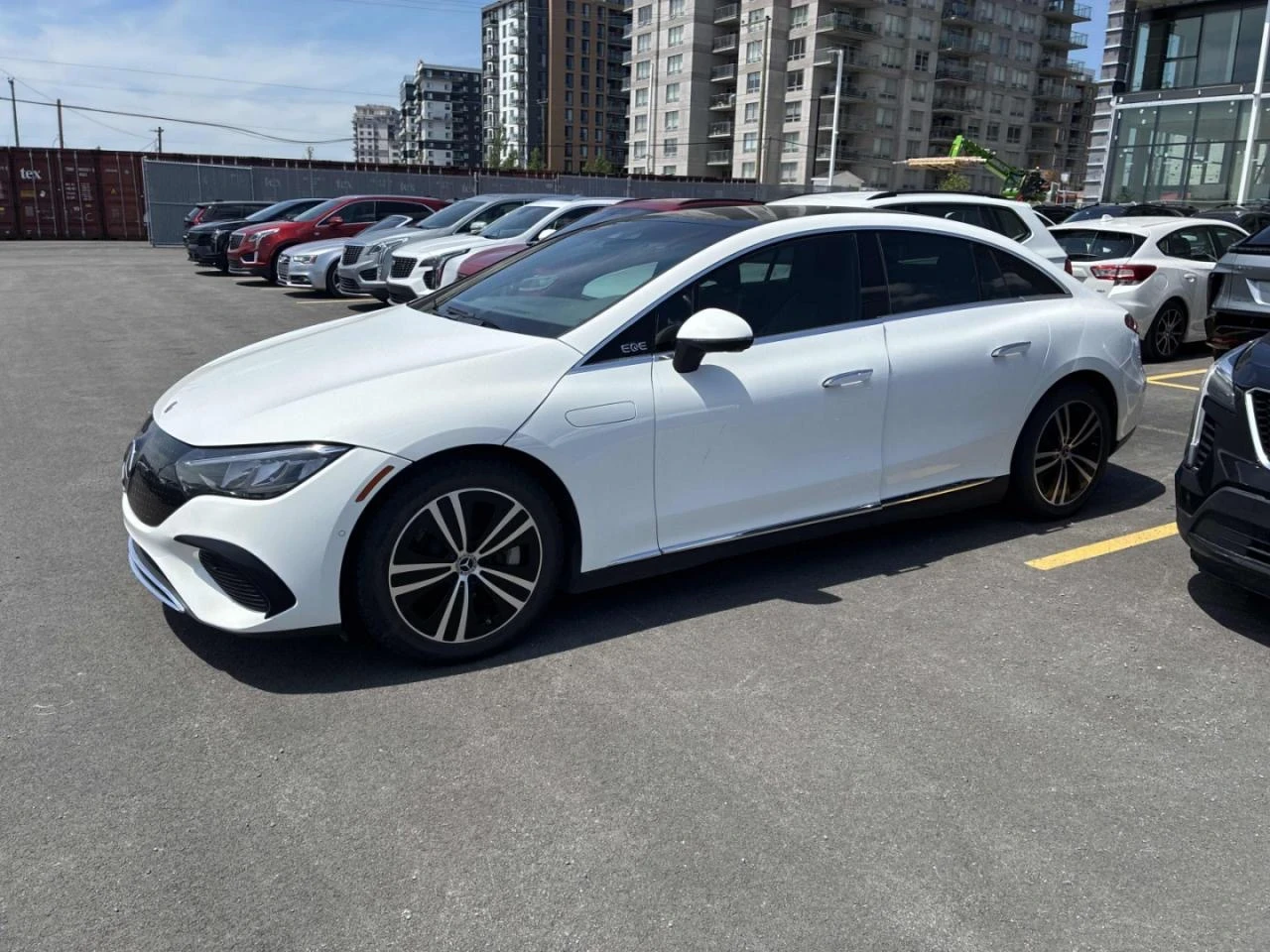 Mercedes-Benz EQE 500* Hyperscre* 4MATIC* 360* Brumester* Pano* Dist, снимка 3 - Автомобили и джипове - 55061697