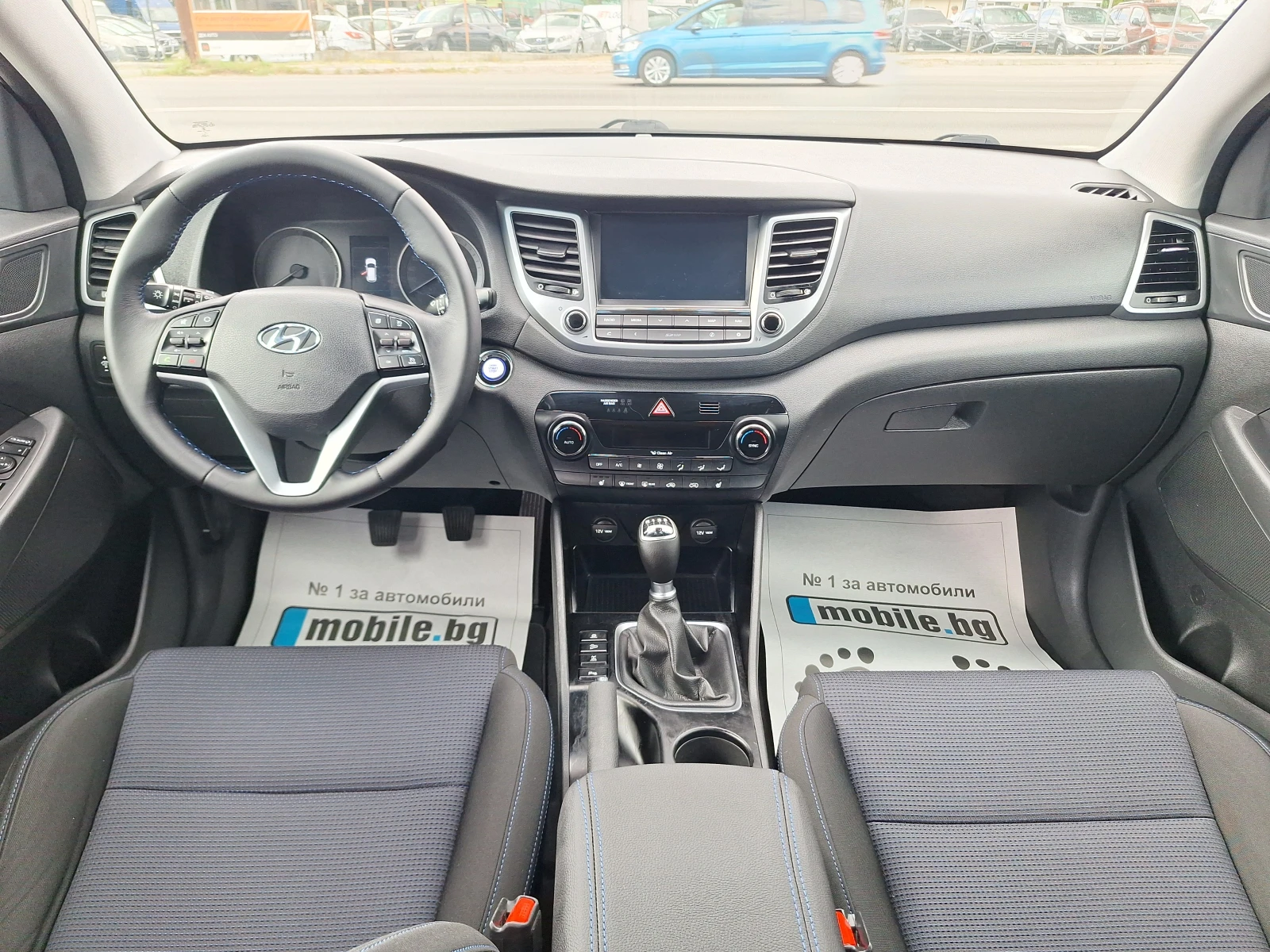Hyundai Tucson 2.0 Crdi 136 Ks 4x4 Navi Panorama Full!, снимка 11 - Автомобили и джипове - 55416593