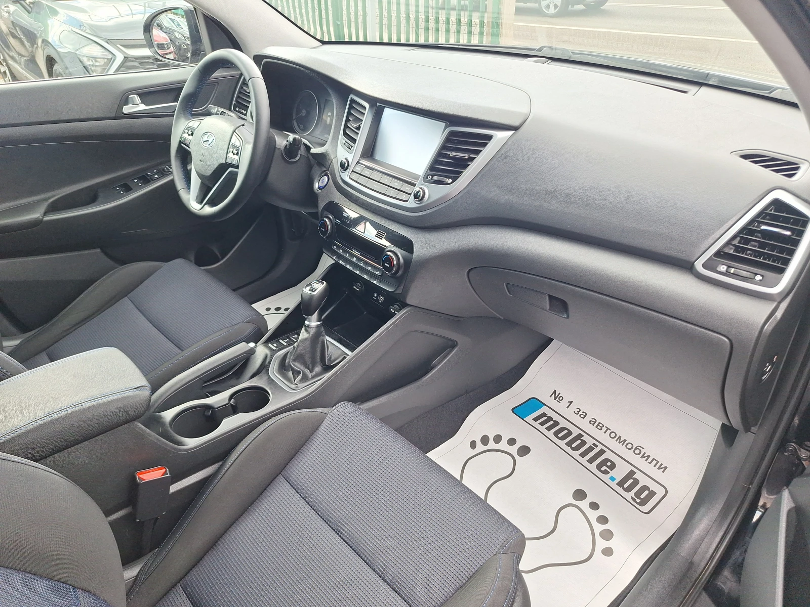 Hyundai Tucson 2.0 Crdi 136 Ks 4x4 Navi Panorama Full!, снимка 12 - Автомобили и джипове - 55416593
