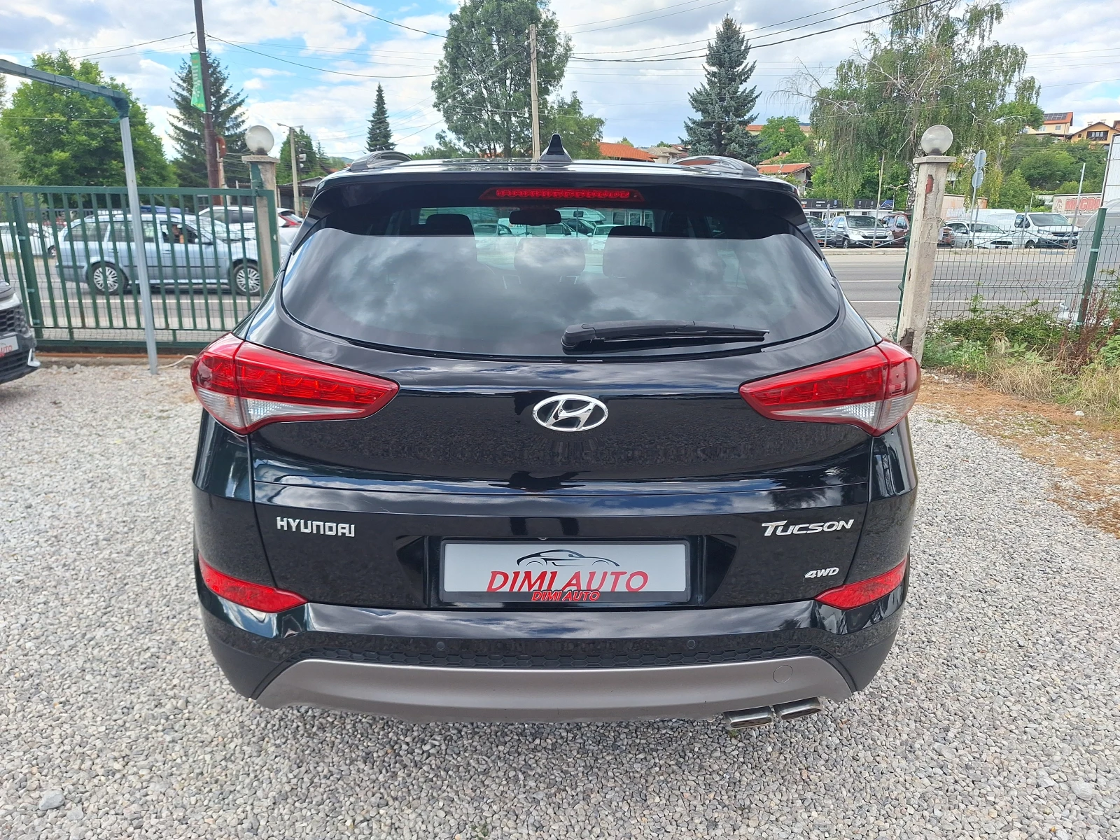 Hyundai Tucson 2.0 Crdi 136 Ks 4x4 Navi Panorama Full!, снимка 4 - Автомобили и джипове - 55416593