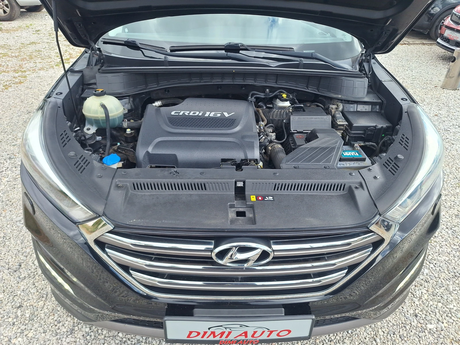 Hyundai Tucson 2.0 Crdi 136 Ks 4x4 Navi Panorama Full!, снимка 17 - Автомобили и джипове - 55416593