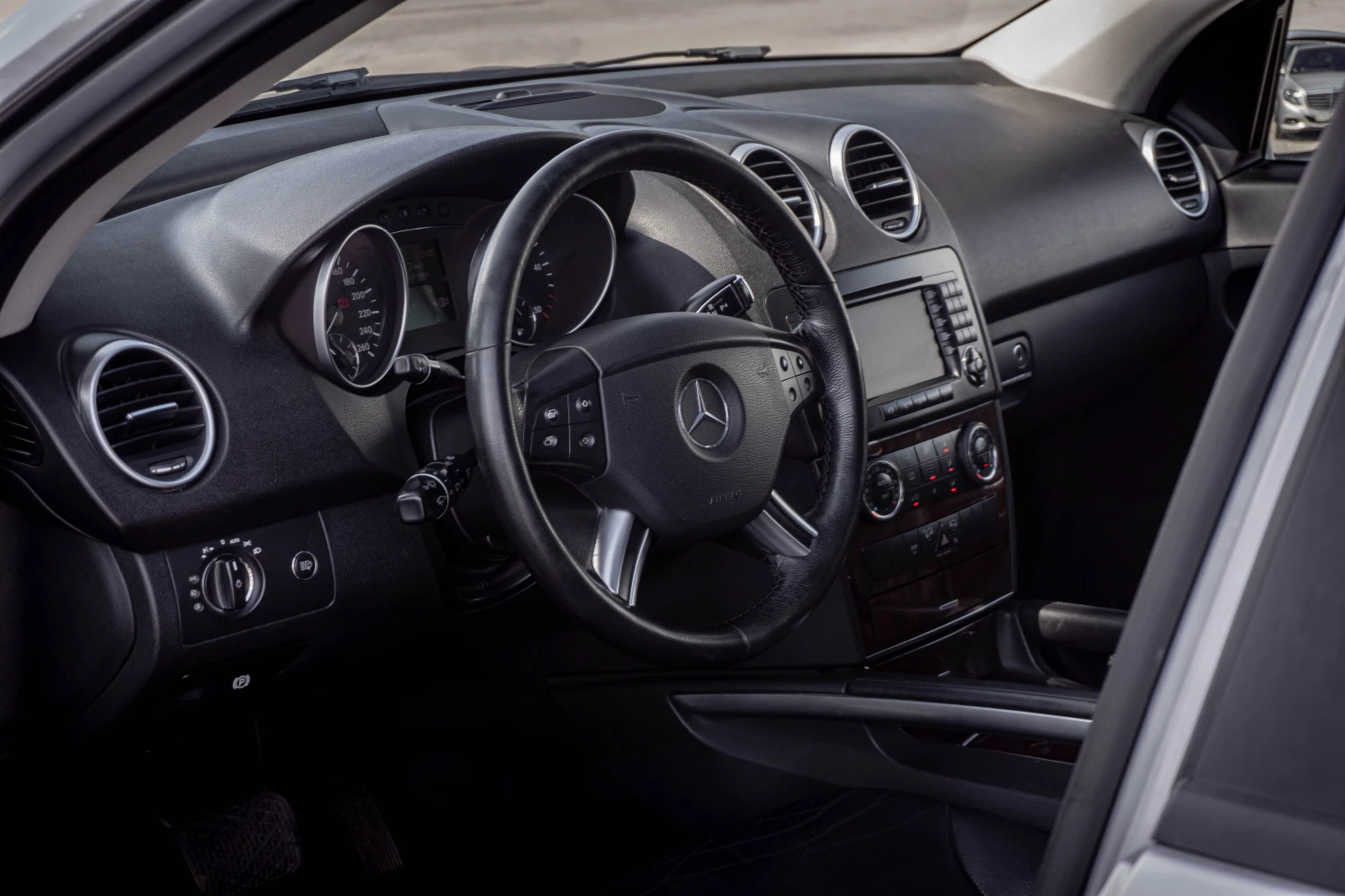 Mercedes-Benz ML 320 4MATIC-CDI-РЕГИСТРИРАН-РЕАЛНИ КМ!, снимка 7 - Автомобили и джипове - 55445085