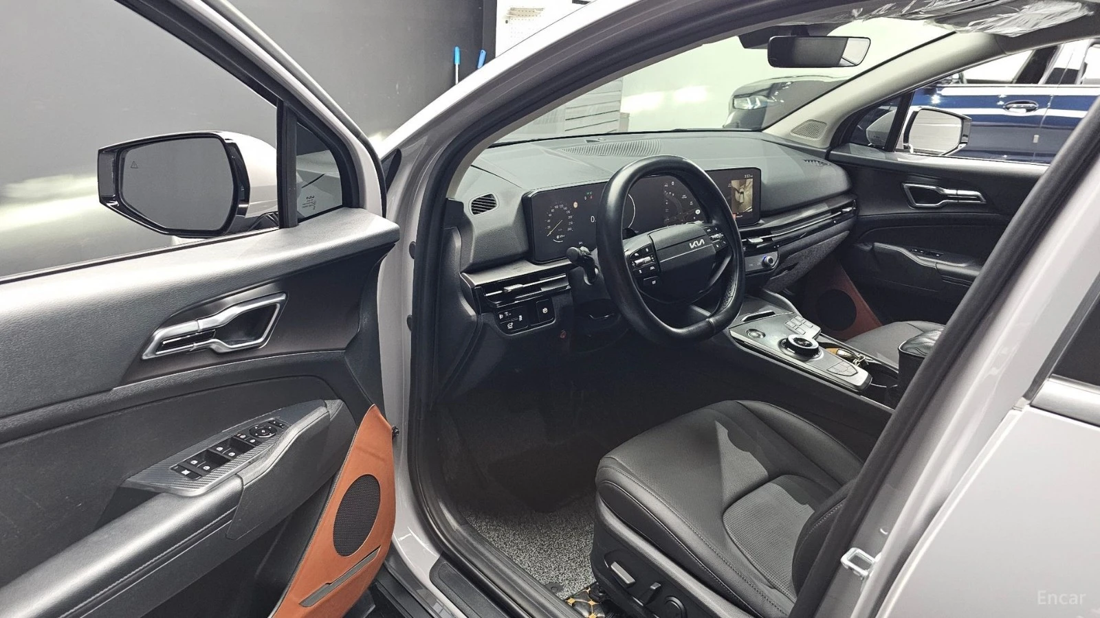 Kia Sportage Noblesse* 2.0* LPG* DISTRONIC* ПОДГРЕВ* ОБДУХВАНЕ*, снимка 8 - Автомобили и джипове - 55628233