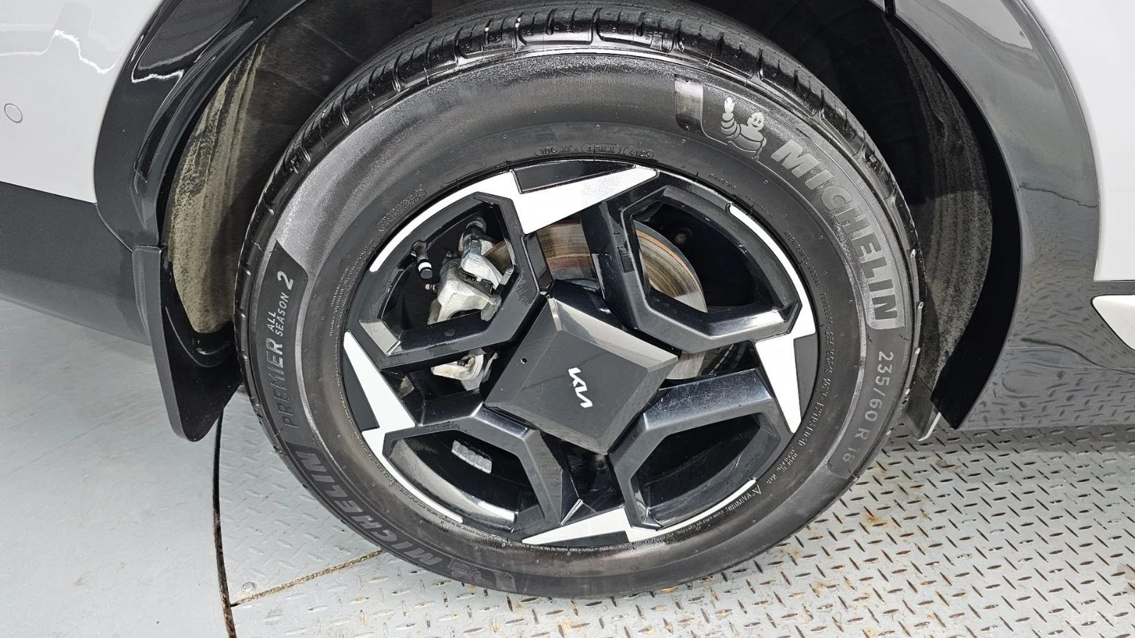 Kia Sportage Noblesse* 2.0* LPG* DISTRONIC* ПОДГРЕВ* ОБДУХВАНЕ*, снимка 16 - Автомобили и джипове - 55628233