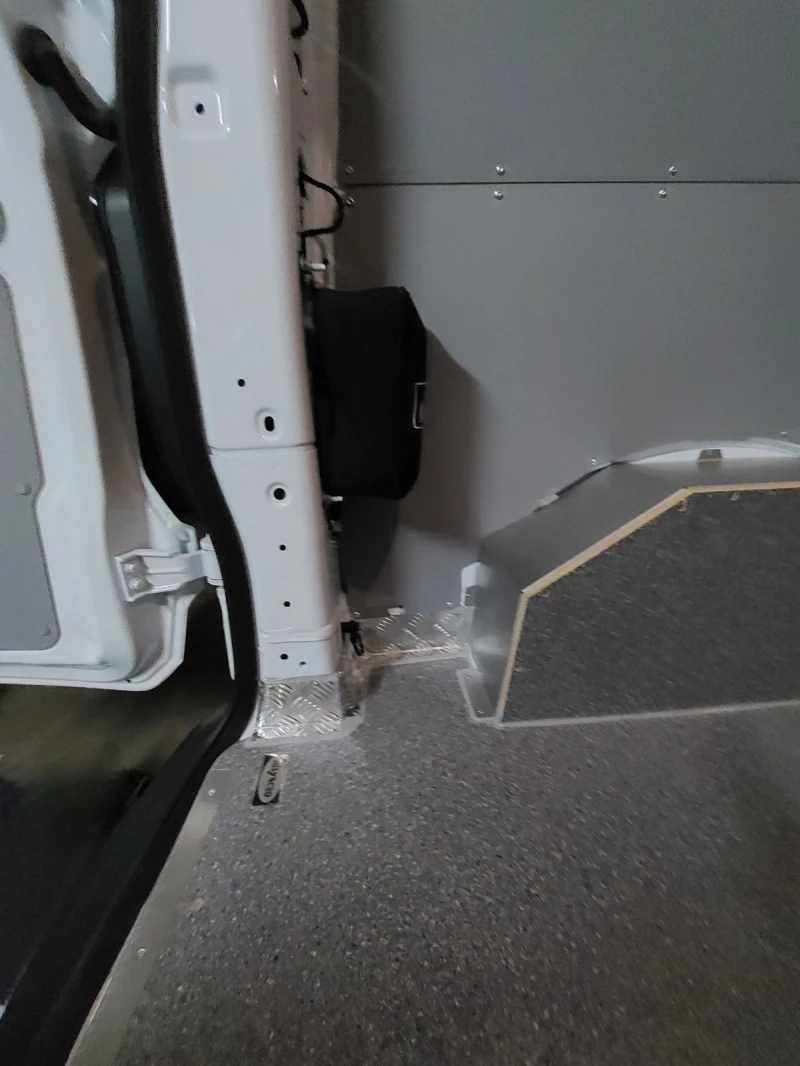 Ford Transit Custom, снимка 9 - Бусове и автобуси - 52899228