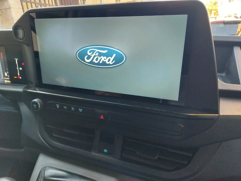 Ford Transit Custom, снимка 12 - Бусове и автобуси - 52899228