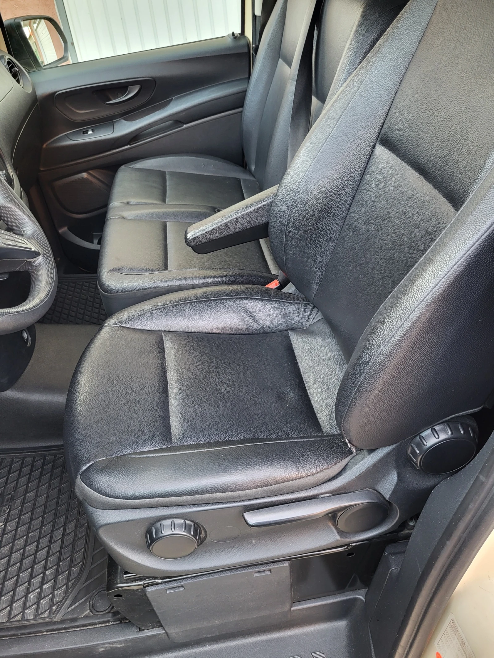 Mercedes-Benz Vito 2.2D, снимка 12 - Бусове и автобуси - 56433745