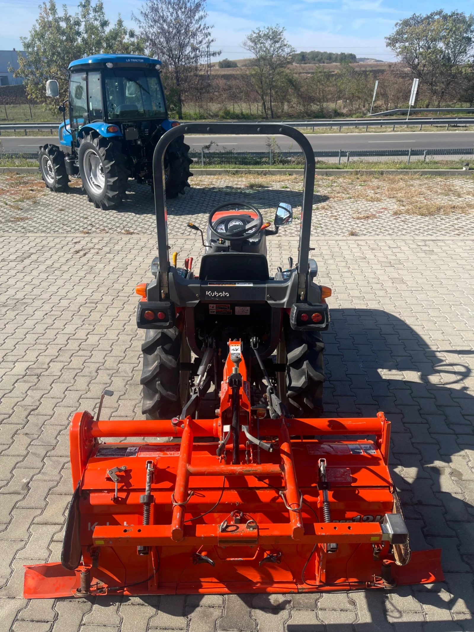 Трактор Kubota KL16 - изображение 3