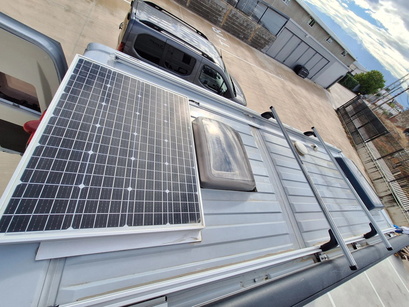  Challenger V210 VIP | Mobile.bg   17