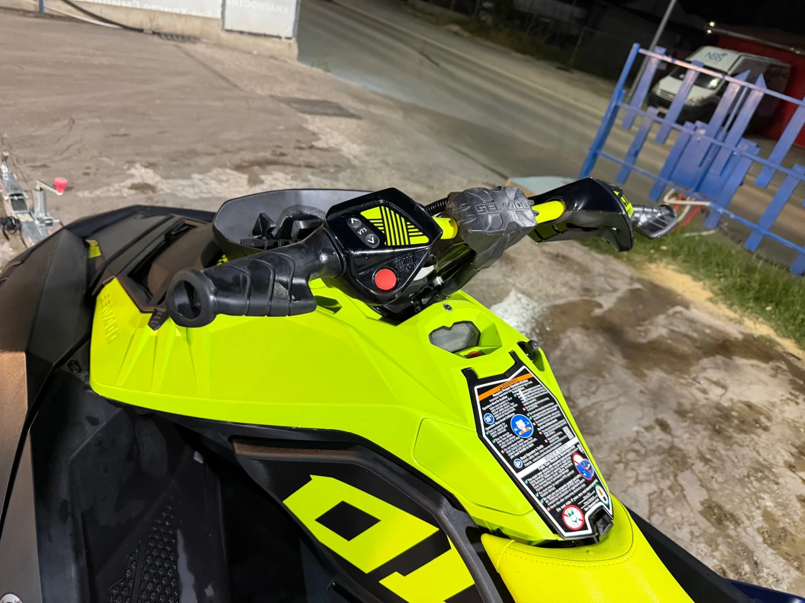 Джет Bombardier Sea Doo Spark Trixx 2up 2023г. ГЕНЕРАЦИЯ 110hp, снимка 13 - Воден транспорт - 55254091