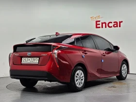 Toyota Prius 1.8 Хибрид, снимка 2
