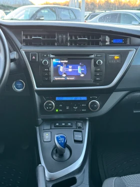 Toyota Auris 1.8i HYBRID ИТАЛИЯ, снимка 12