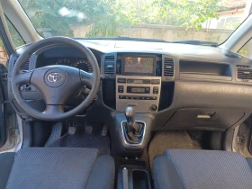 Обява за продажба на Toyota Corolla verso D4D 90кс ~4 004 лв. - изображение 8