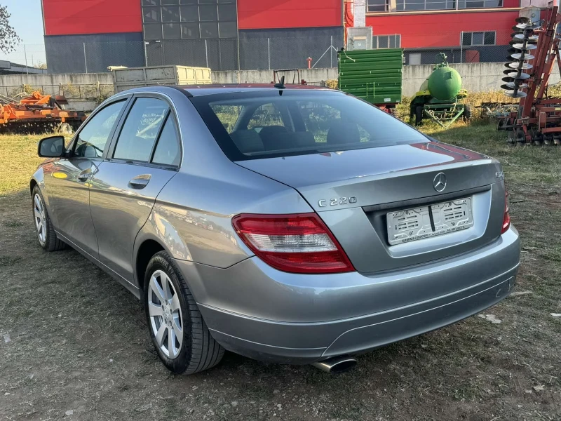 Mercedes-Benz C 220 2.2CDi 170кс.* * АВТОМАТИК* * НАВИГАЦИЯ , снимка 6 - Автомобили и джипове - 47901949