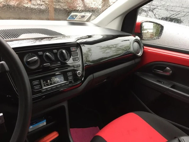 VW Up, снимка 6 - Автомобили и джипове - 48418794