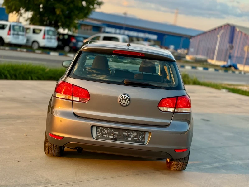 VW Golf 1.6 TDI DSG 105 hp, снимка 5 - Автомобили и джипове - 52602707