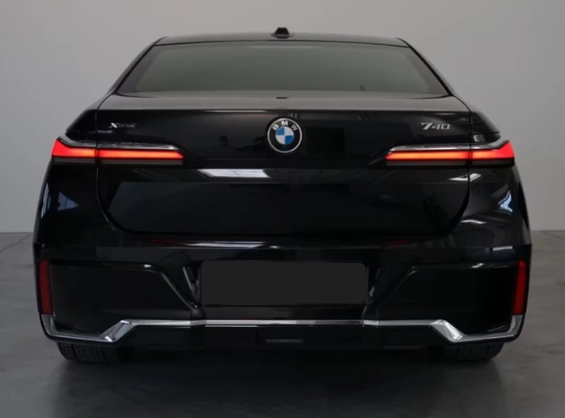 BMW 740 xDrive* LED* M Sport* Bowers, снимка 4 - Автомобили и джипове - 52238161