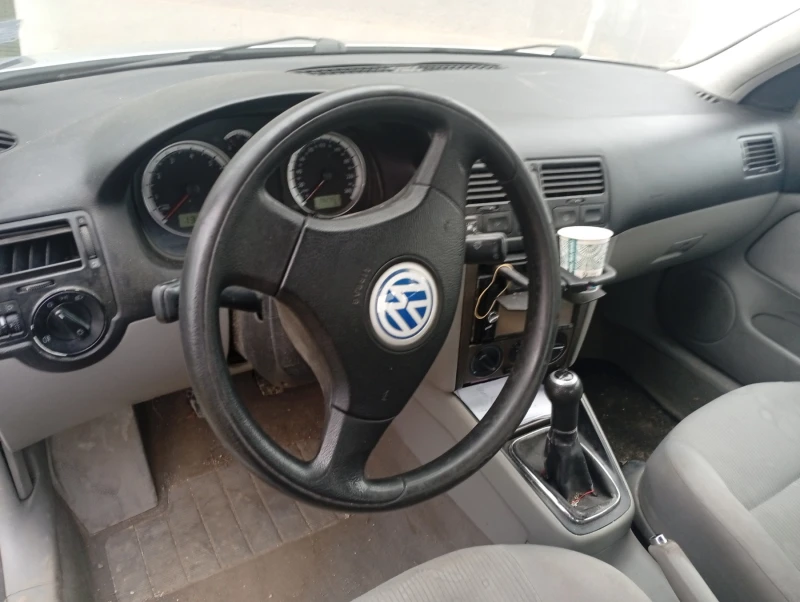 VW Bora 4MOTION, снимка 5 - Автомобили и джипове - 53293365