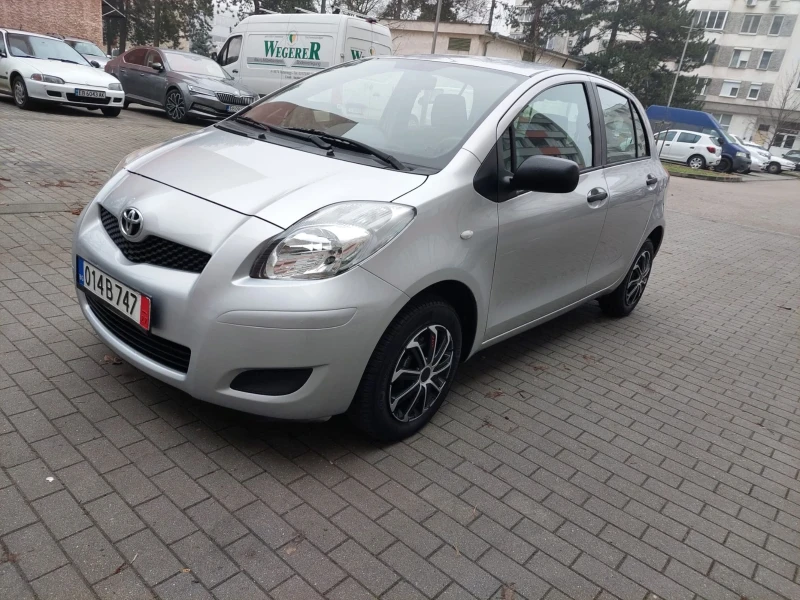 Toyota Yaris 1.0 VVTI 45000km FACELIFT НОВА , снимка 3 - Автомобили и джипове - 53418629