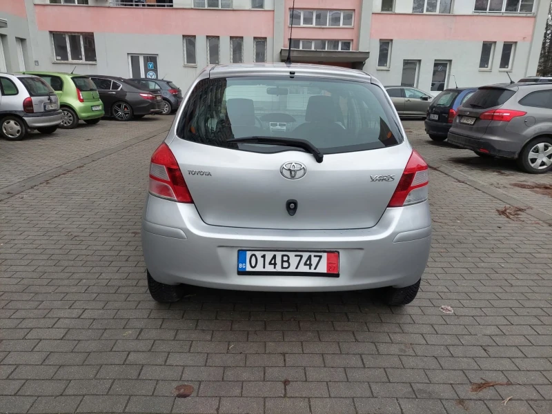 Toyota Yaris 1.0 VVTI 45000km FACELIFT НОВА , снимка 7 - Автомобили и джипове - 53418629