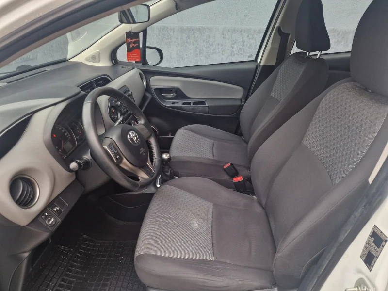Toyota Yaris 1.0 VVT-i EURO 6 От България, снимка 12 - Автомобили и джипове - 53463224