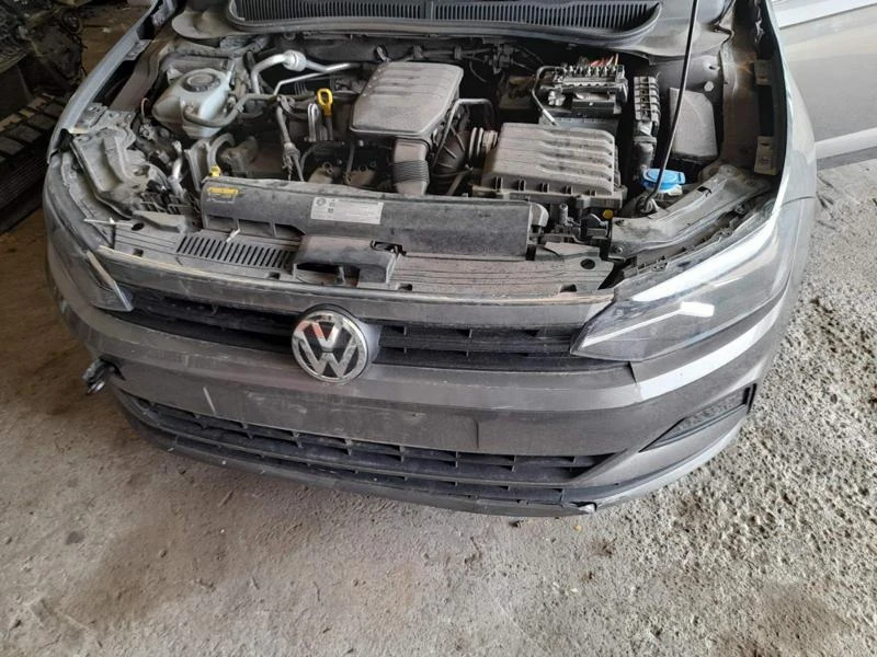 VW Polo 1.0 TSI, снимка 2 - Автомобили и джипове - 42072267