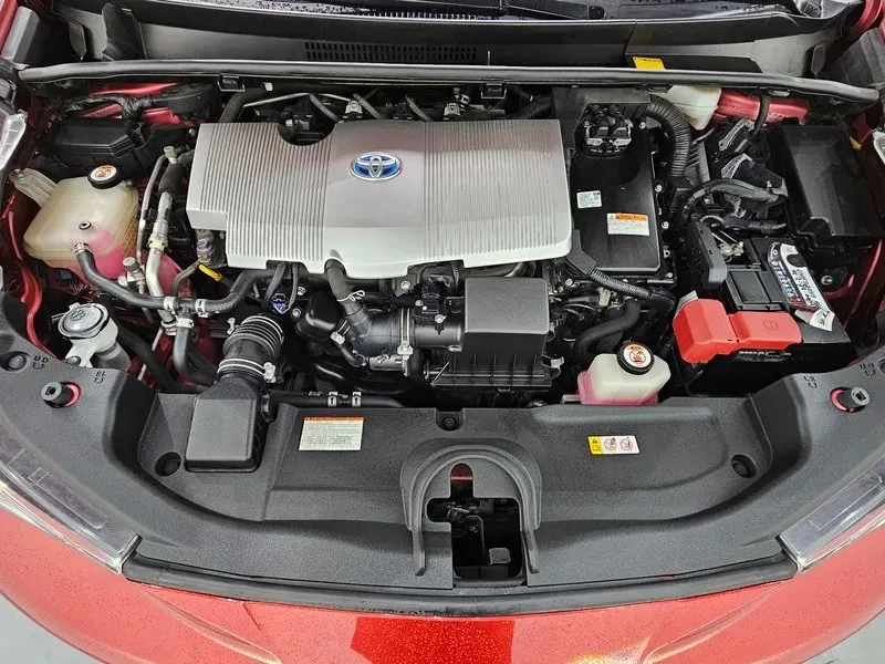 Toyota Prius 1.8 Хибрид, снимка 12 - Автомобили и джипове - 55433034