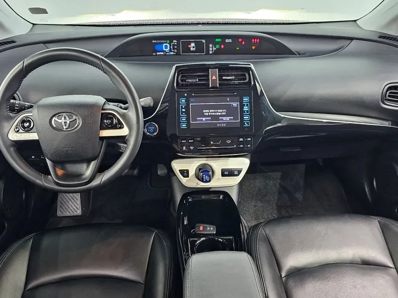 Toyota Prius 1.8 Хибрид, снимка 3 - Автомобили и джипове - 55433034